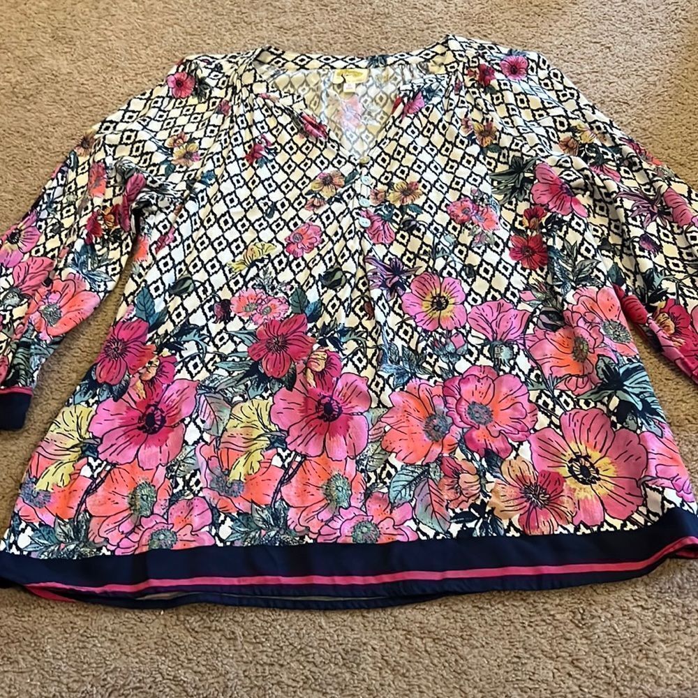 Fig & flower‎ small colorful blouse